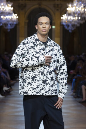 Veste homme look stylé en défilé
