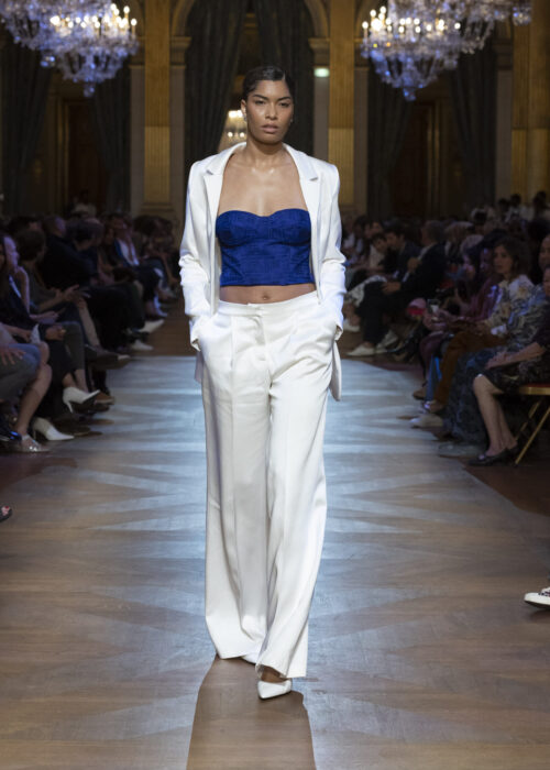 Tailleur blanc satiné