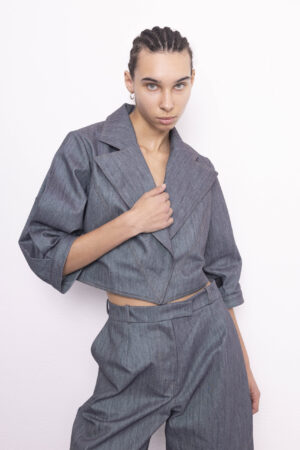 Veste en jean de face