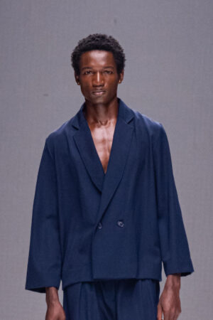 Veste tailleur bleu marine à double boutonnage