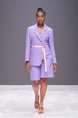 Combinaison tailleur en tweed violet