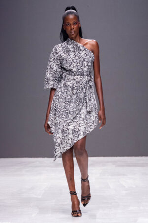 Robe asymétrique imprimée python